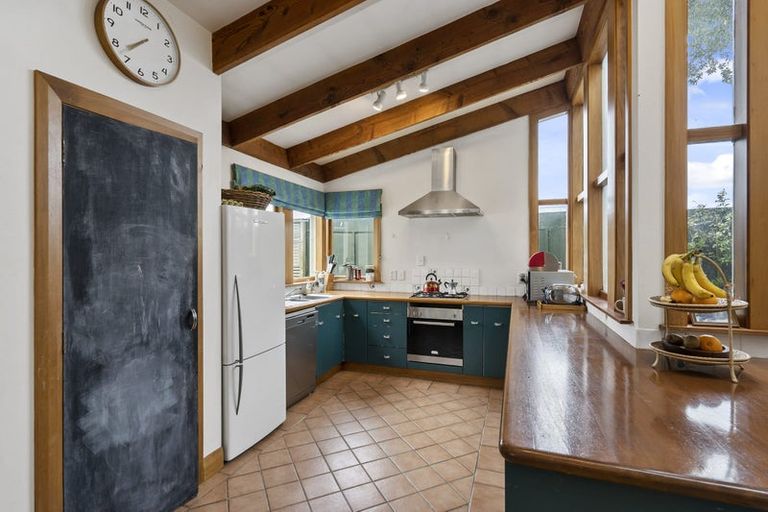 Photo of property in 3 Newman Terrace, Thorndon, Wellington, 6011