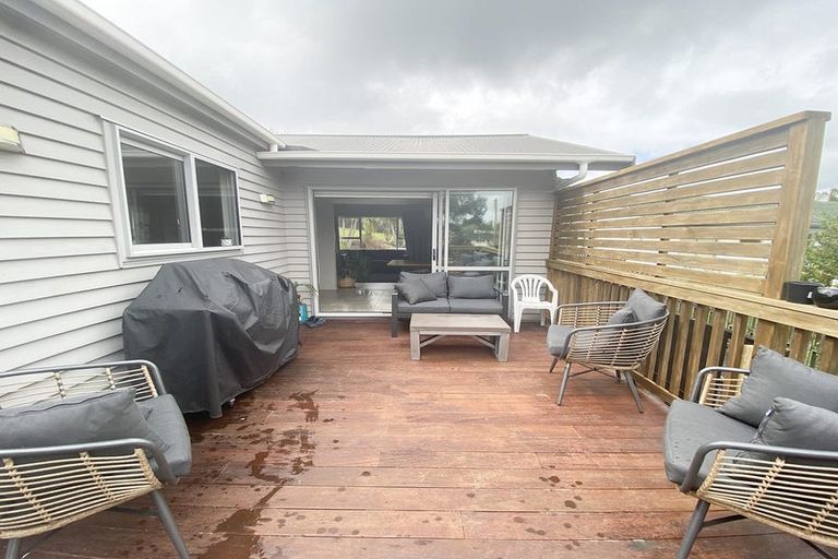 Photo of property in 43 Redwood Drive, Massey, Auckland, 0614