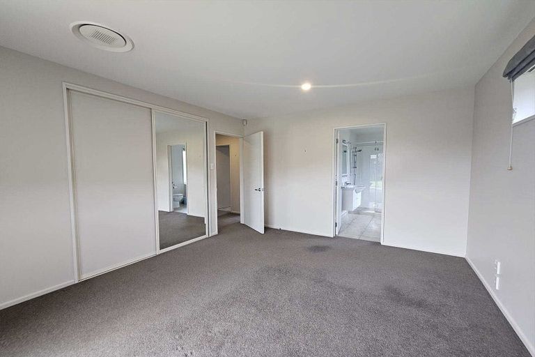 Photo of property in 10 Cyclamen Place, Aidanfield, Christchurch, 8025
