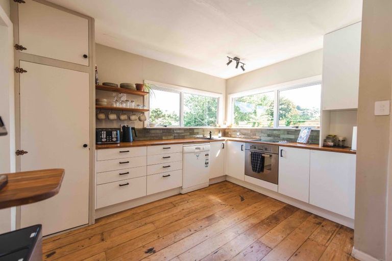 Photo of property in 46 Frankley Road, Westown, New Plymouth, 4310