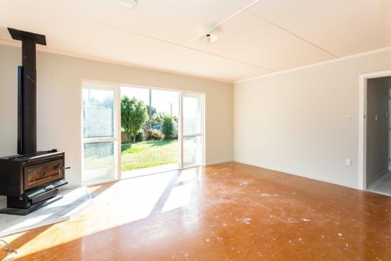 Photo of property in 16 Carston Street, Leeston, 7632