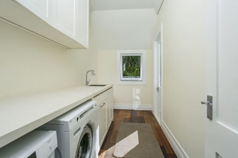 Photo of property in 21 Norwood Road, Bayswater, Auckland, 0622