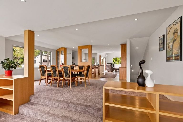 Photo of property in 2/31 Princes Street, Northcote Point, Auckland, 0627