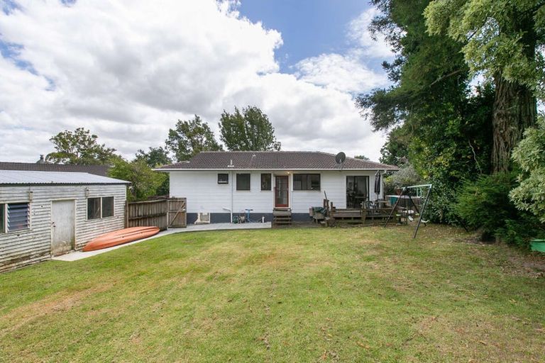 Photo of property in 55 Larissa Avenue, Henderson, Auckland, 0610