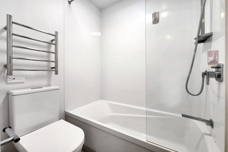 Photo of property in Vedado Apartments, 208/41 Hopper Street, Mount Cook, Wellington, 6011