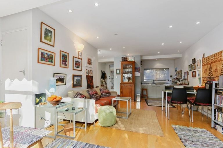 Photo of property in 2/14 Hayden Street, Freemans Bay, Auckland, 1011