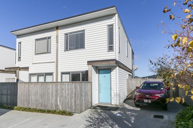 Photo of property in 10/7 Handyside Street, Tawa, Wellington, 5028