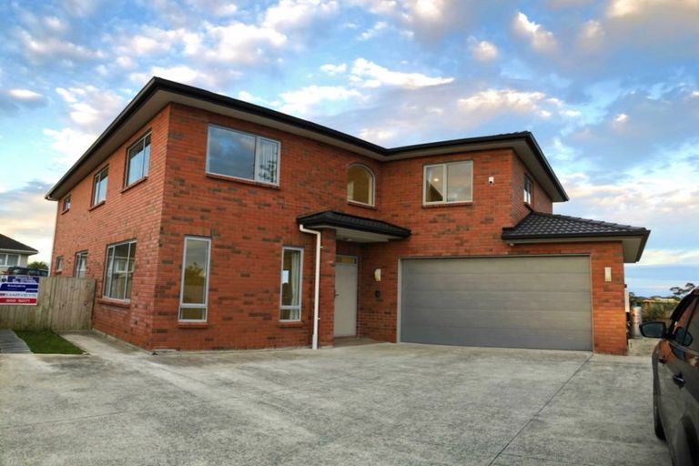 Photo of property in 306 Don Buck Road, Massey, Auckland, 0614