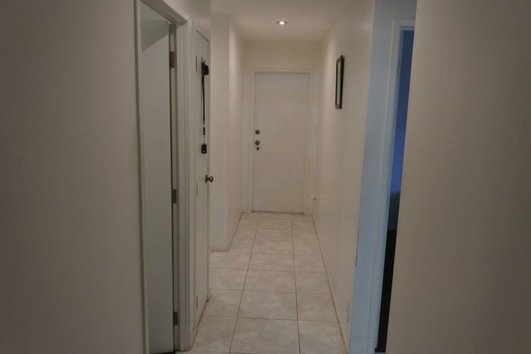 Photo of property in 110 Everglade Drive, Totara Heights, Auckland, 2105