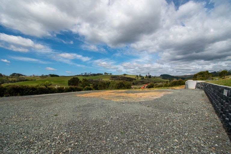 Photo of property in 13 Lori Lane, Coopers Beach, 0420