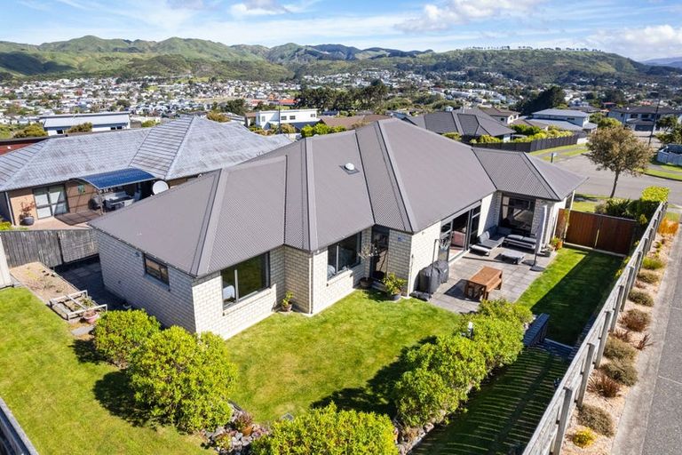 Photo of property in 21 Nelson Avenue, Aotea, Porirua, 5024
