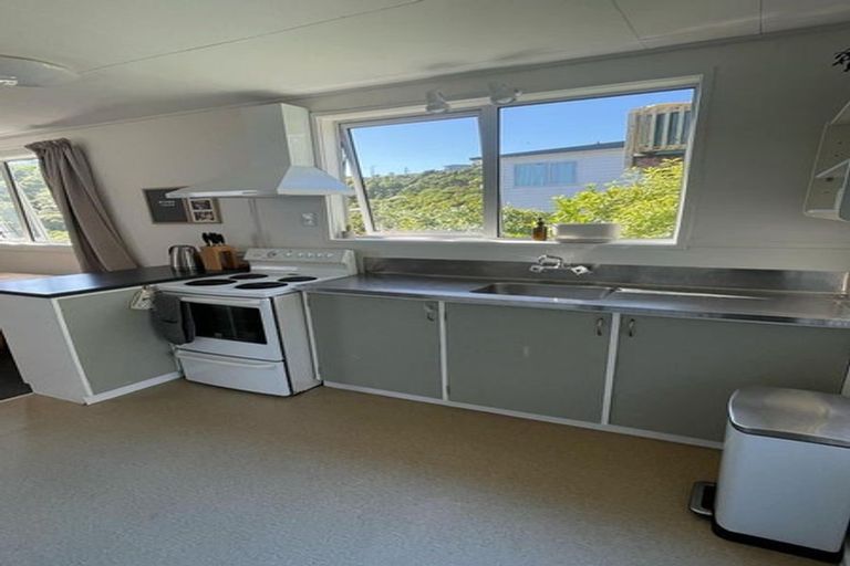Photo of property in 107 Dowse Drive, Maungaraki, Lower Hutt, 5010