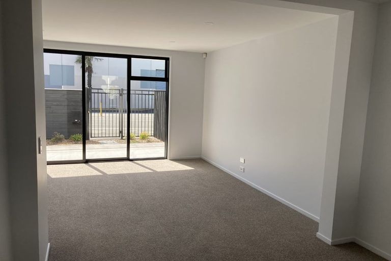 Photo of property in 3/10 New Brighton Road, Shirley, Christchurch, 8061