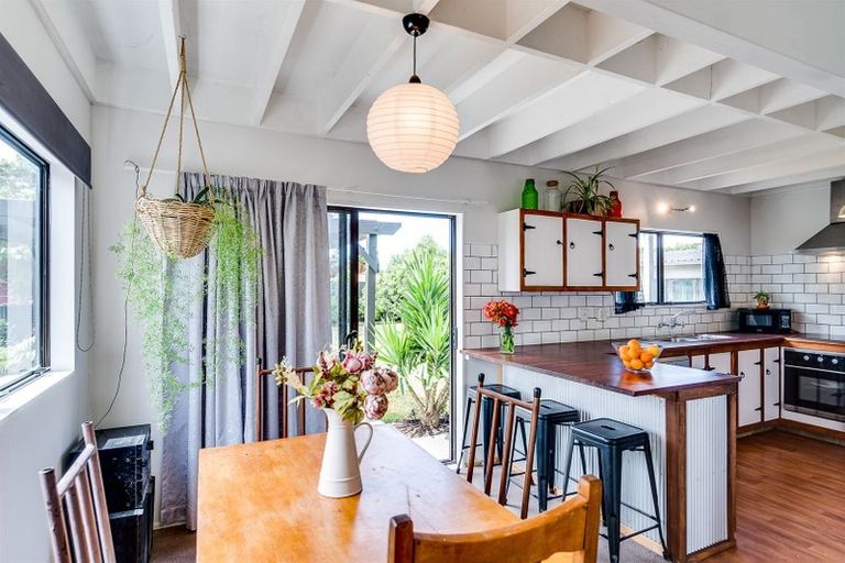 Photo of property in 141 Tait Drive, Greenmeadows, Napier, 4112