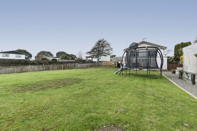 Photo of property in 8 Newbury Place, Waitara, 4320