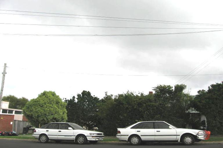 Photo of property in 1/2 East Coast Road, Milford, Auckland, 0620