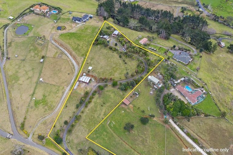 Photo of property in 2219 South Head Road, South Head, Helensville, 0874