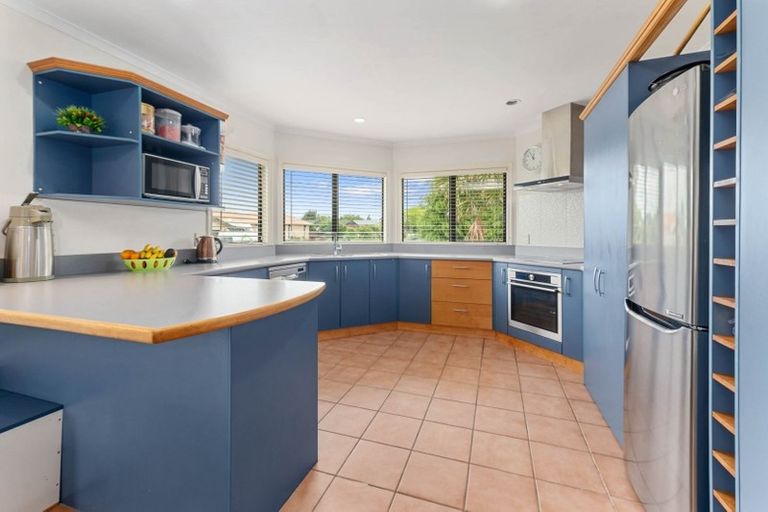 Photo of property in 1 Hoyte Place, Pukehangi, Rotorua, 3015