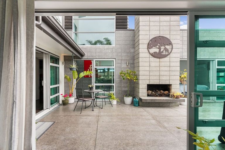 Photo of property in 8 Ruru Place, Levin, 5510