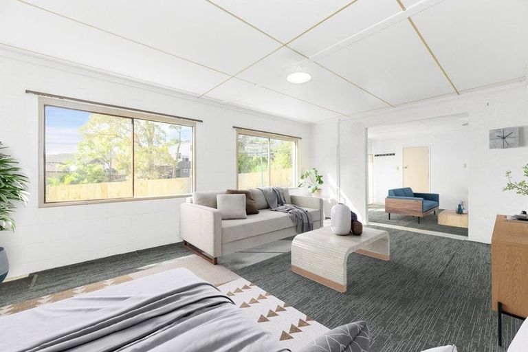 Photo of property in 17 Morriggia Place, Bayview, Auckland, 0629