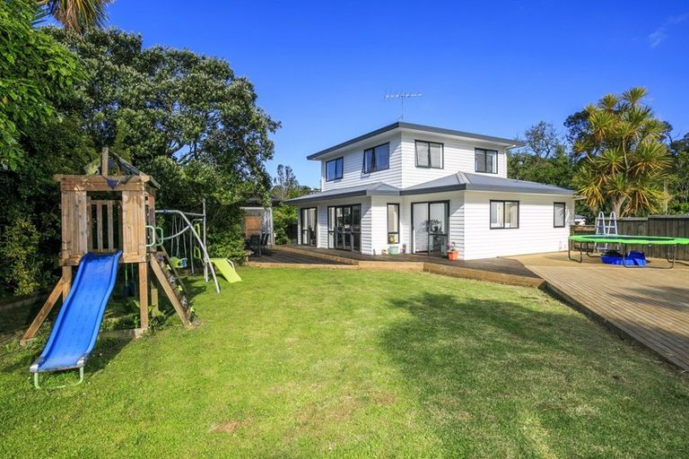 Photo of property in 26 Battenburg Place, Torbay, Auckland, 0630