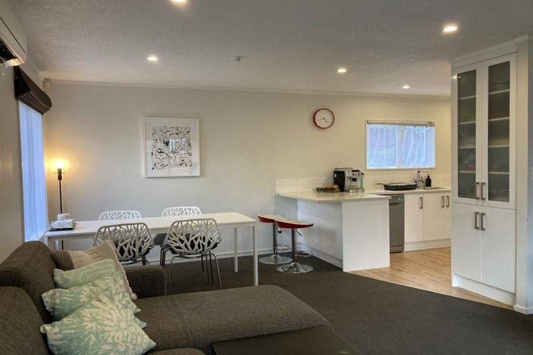 Photo of property in 9/8 Palmer Crescent, Silverstream, Upper Hutt, 5019