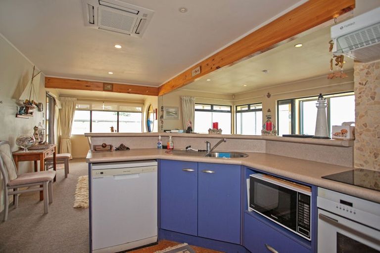 Photo of property in 231 Pukehina Parade, Pukehina, 3189
