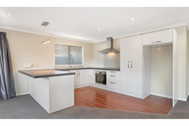 Photo of property in 4 Somerville Crescent, Aidanfield, Christchurch, 8025