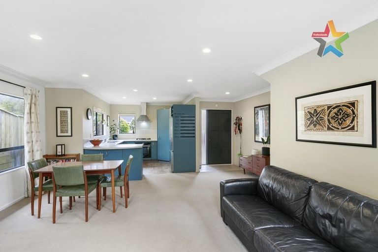 Photo of property in 57 Woodhouse Avenue, Karori, Wellington, 6012