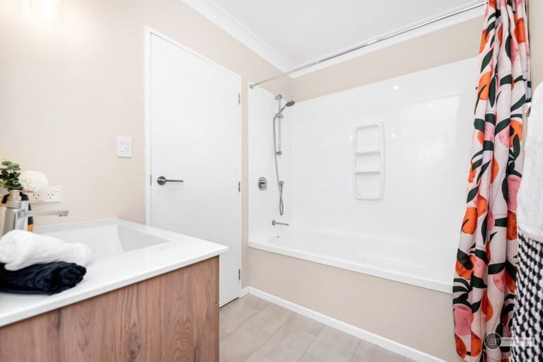 Photo of property in 101a Wyndrum Avenue, Waterloo, Lower Hutt, 5011