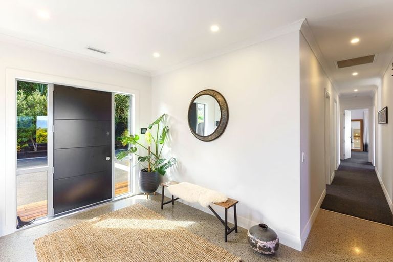 Photo of property in 36 Raukawa Road, Peka Peka, Waikanae, 5391