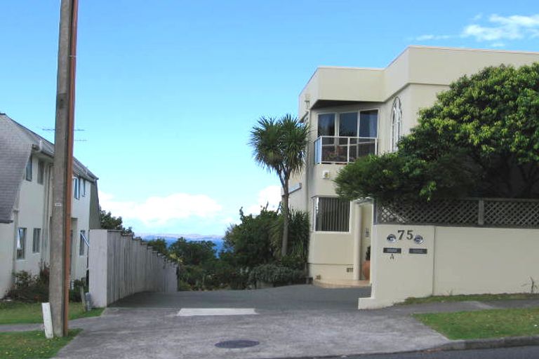 Photo of property in 2/75 Deep Creek Road, Waiake, Auckland, 0630