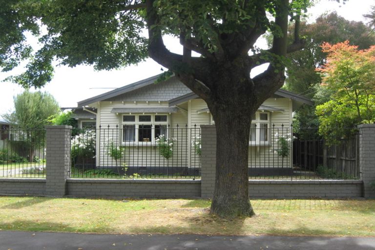 Photo of property in 14 Gosset Street, St Albans, Christchurch, 8014