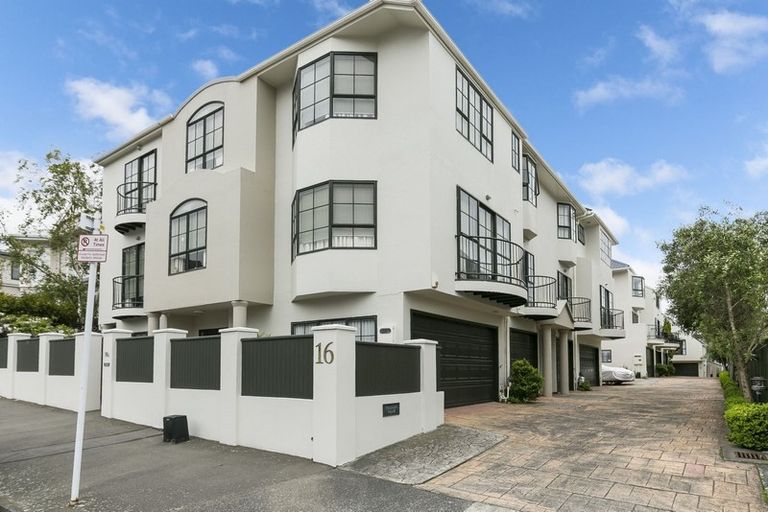 Photo of property in 16e Hobson Street, Thorndon, Wellington, 6011