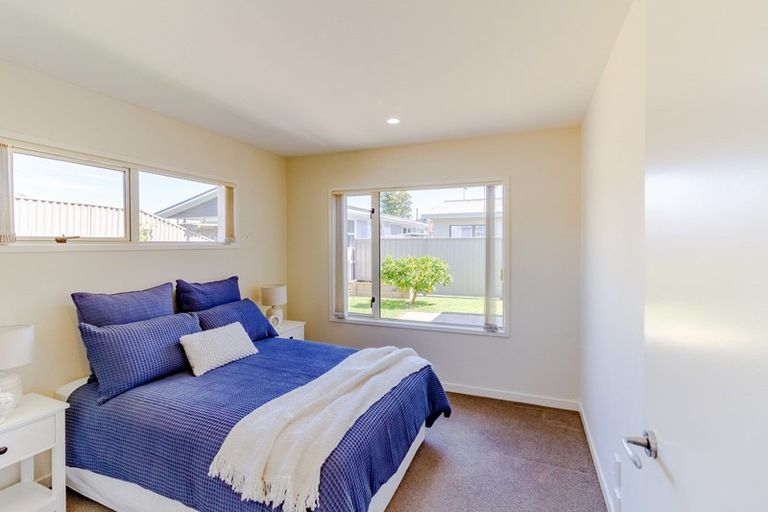 Photo of property in 1b Oxford Street, Taradale, Napier, 4112