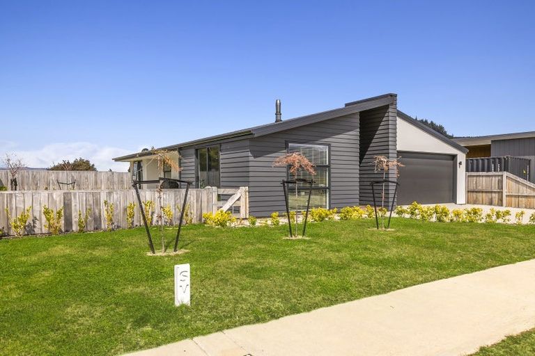 Photo of property in 30 Rua Street, Albert Town, Wanaka, 9305