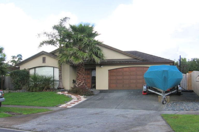 Photo of property in 21 Millisle Place, East Tamaki Heights, Auckland, 2016