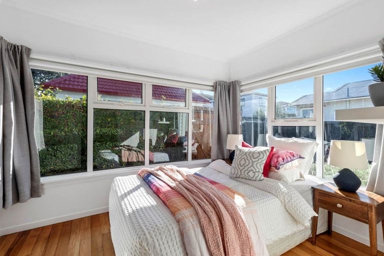 Photo of property in 1/30 Ngataringa Road, Devonport, Auckland, 0624