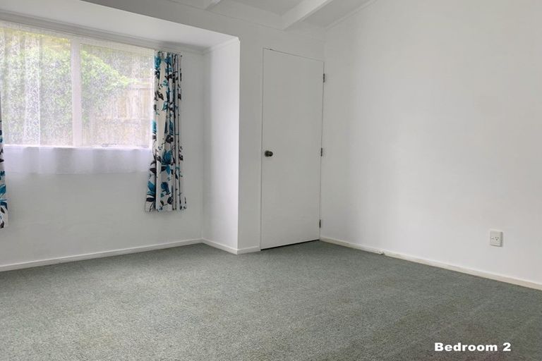 Photo of property in 1/26 Peterhouse Place, West Harbour, Auckland, 0618