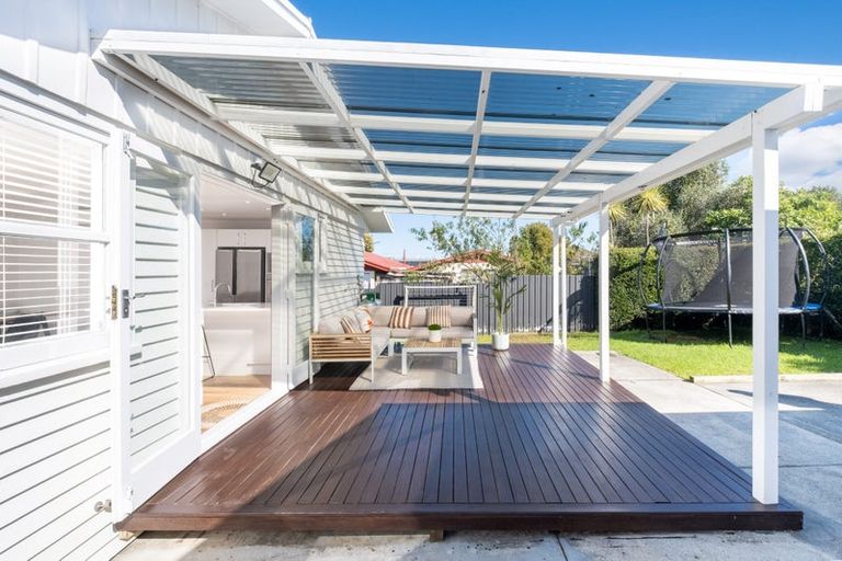 Photo of property in 8a Grande Vue Road, Papatoetoe, Auckland, 2025