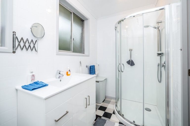 Photo of property in 13 Farrier Grove, Featherston, 5710