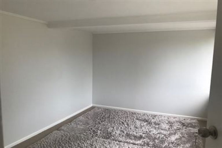 Photo of property in 44 Takapuwahia Drive, Takapuwahia, Porirua, 5022