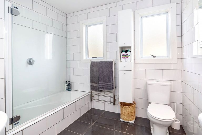 Photo of property in 5 Allan Street, Dannevirke, 4930