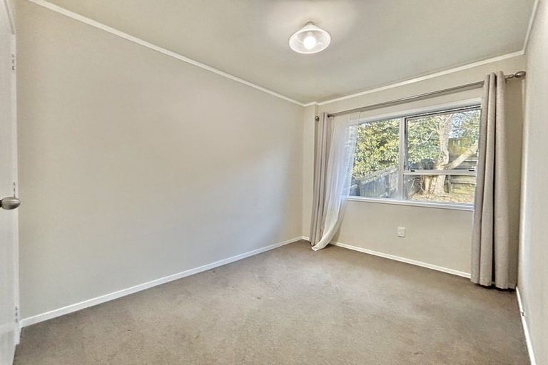 Photo of property in 1/11 Foley Place, Torbay, Auckland, 0632