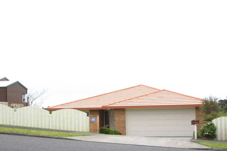 Photo of property in 90 Riversdale Drive, Merrilands, New Plymouth, 4312