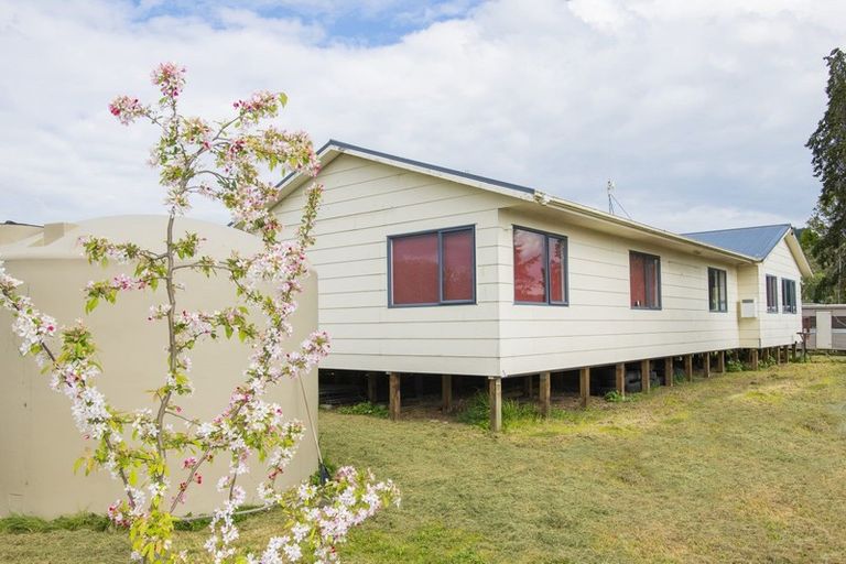 Photo of property in 15 Ioapa Road, Te Karaka, 4022