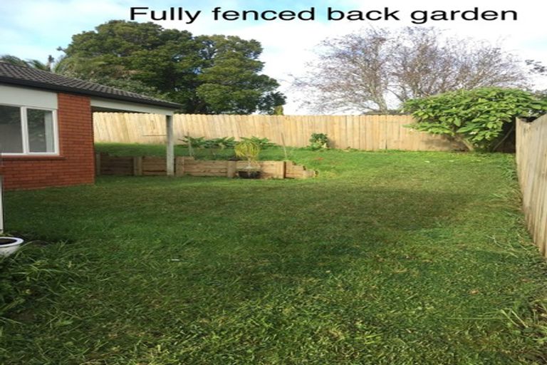 Photo of property in 6 Blueridge Close, Sunnyvale, Auckland, 0612