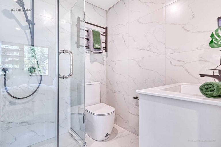 Photo of property in 12/13 Grove Lane, Pakuranga, Auckland, 2010