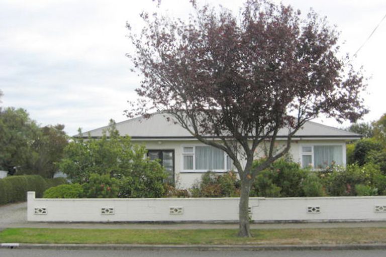 Photo of property in 74 Awamoa Road, Holmes Hill, Oamaru, 9401