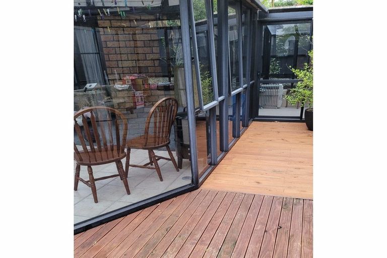 Photo of property in 1 Paulownia Place, Totara Heights, Auckland, 2105